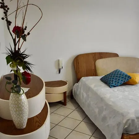 La Casa Di Paride ポルト・チェザーレオ